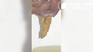 Pooping girl - video 27