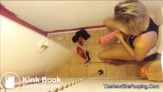 girl poopnig 1