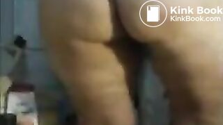 BBW TAKES A NICE SHIT