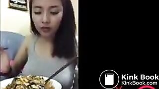 Thai Girl eat papaya salad and diarrhea