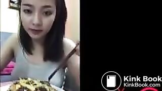 Thai Girl eat papaya salad and diarrhea