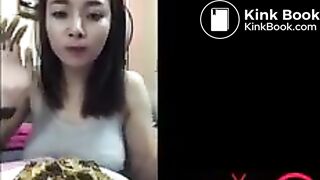 Thai Girl eat papaya salad and diarrhea