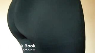 Girl poops her black lycra leggings