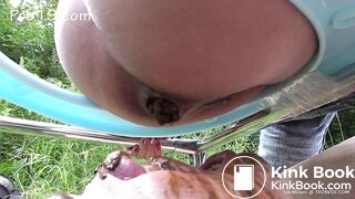 Eating a thick load a shit!!!.