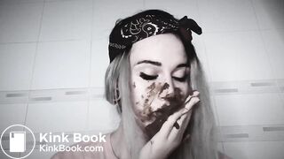 gorgeous Russian pooping