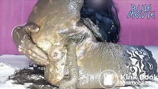 Shit in pussy lady scat / mierda en la concha