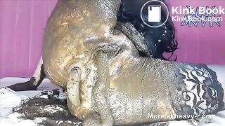Shit in pussy lady scat / mierda en la concha