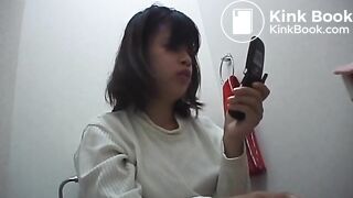 japanese girl pooping 2