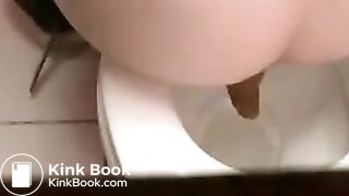 Sexy pooping - video 96