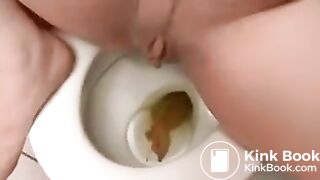 Sexy pooping - video 96