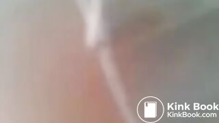 Sujando o pau de merda