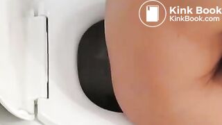 Sexy tanned chick toilet diarrhea farting