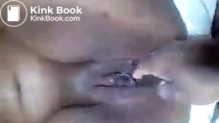 Double fist scato sur pute brésilienne