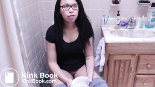 Eating on the Toilet