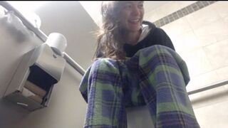 Sexy teen toilet poop and fart - video 3