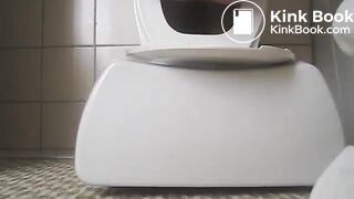 Sexy pooping - video 5