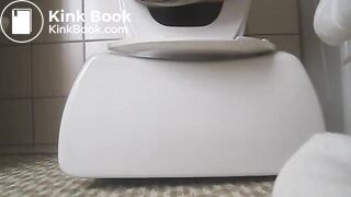 Sexy pooping - video 5