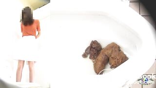 (Trailer) Random girl need to Poop