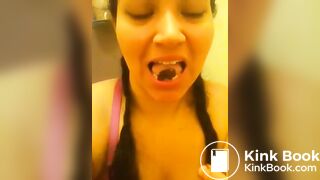Amateur Shit Eating Woman 9