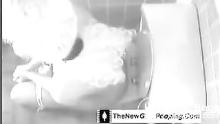 hot ladies pooping