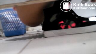 Girl poop - video 6