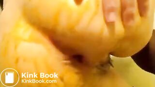 Scat girl playing with herself