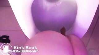 Big Sexy Ass Dropping Some Turds