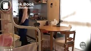 A poor video of a Japanese housekeeper