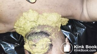 New scat chick makes him eat diarrhea