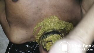 New scat chick makes him eat diarrhea