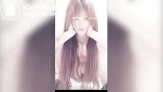 Chinese Girl Live Pooping