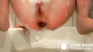 Bath tup poop and pee