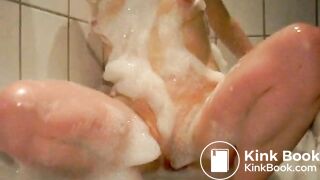 Bath tup poop and pee