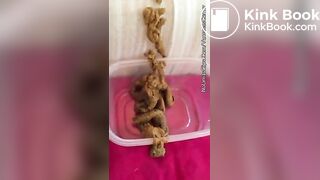pooping 4 - video 2
