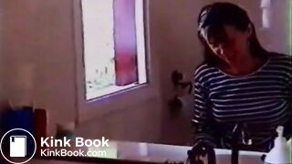 Girls Pooping - video 6