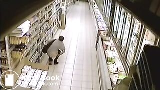 Woman pooping in public 3