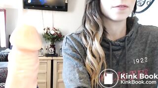 Summer_Fox Webcam Dildoes & lush