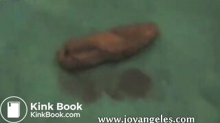 Girl Shitting - video 2