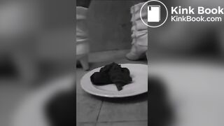 Sexy milf shitting and farting