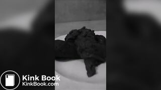 Sexy milf shitting and farting