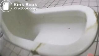 Panty pooping Woman - video 3