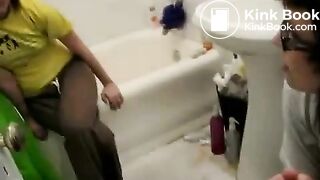 pooping girl - video 15