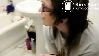 pooping girl - video 15