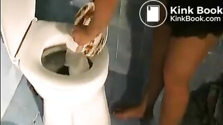 Shiting on the plate