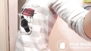 Toilets - A Beauty Russian Girl Pooping [1]