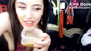 Camgirl drinks pee and poo mix