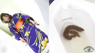 Japanese girl shitting with her friend