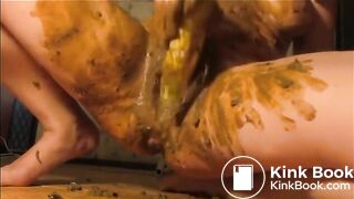 Horny amateur scat can spray play