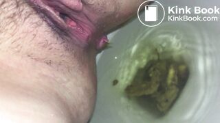 Poopy girl poops