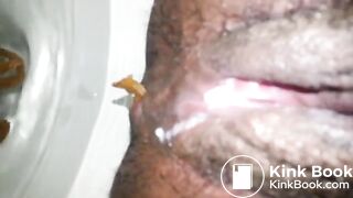 Sexy pooping - video 56